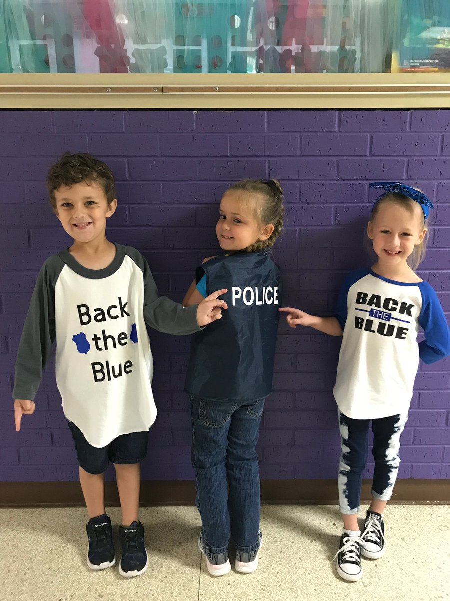 stacigary's tweet photo. We appreciate our student resource officer, Officer Nichols, and we will always #BackTheBlue! #TaftTribe #PNGproud #EveryPieceMatters #WeLeadTX https://t.co/bTLRYRLmq9