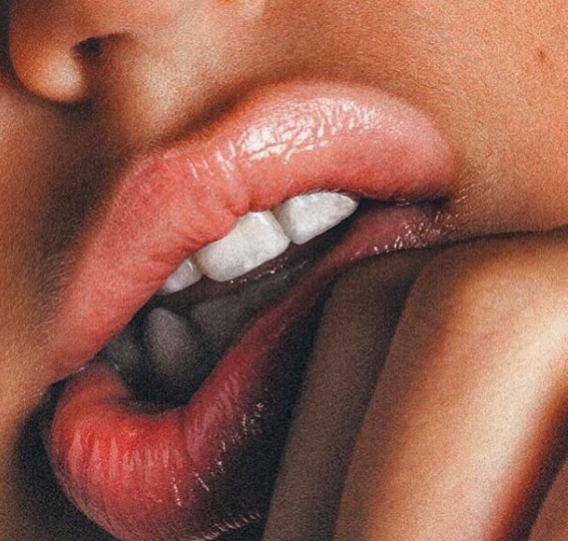 𝗅𝖺𝗌 𝖼𝗎𝖾𝗇𝗍𝖺𝗌 𝗆𝖾 𝗌𝖺𝗅𝖾𝗇
           𝖾𝗋𝗋𝖺́𝗍𝗂𝖼𝖺𝗌,
           𝖼𝗎𝖺𝗇𝖽𝗈 𝗌𝗂𝖾𝗆𝗉𝗋𝖾 𝗁𝖺𝗇 𝗌𝖺𝗅𝗂𝗈
           𝖺𝗎𝗍𝗈𝗆𝖺́𝗍𝗂𝖼𝖺𝗌.