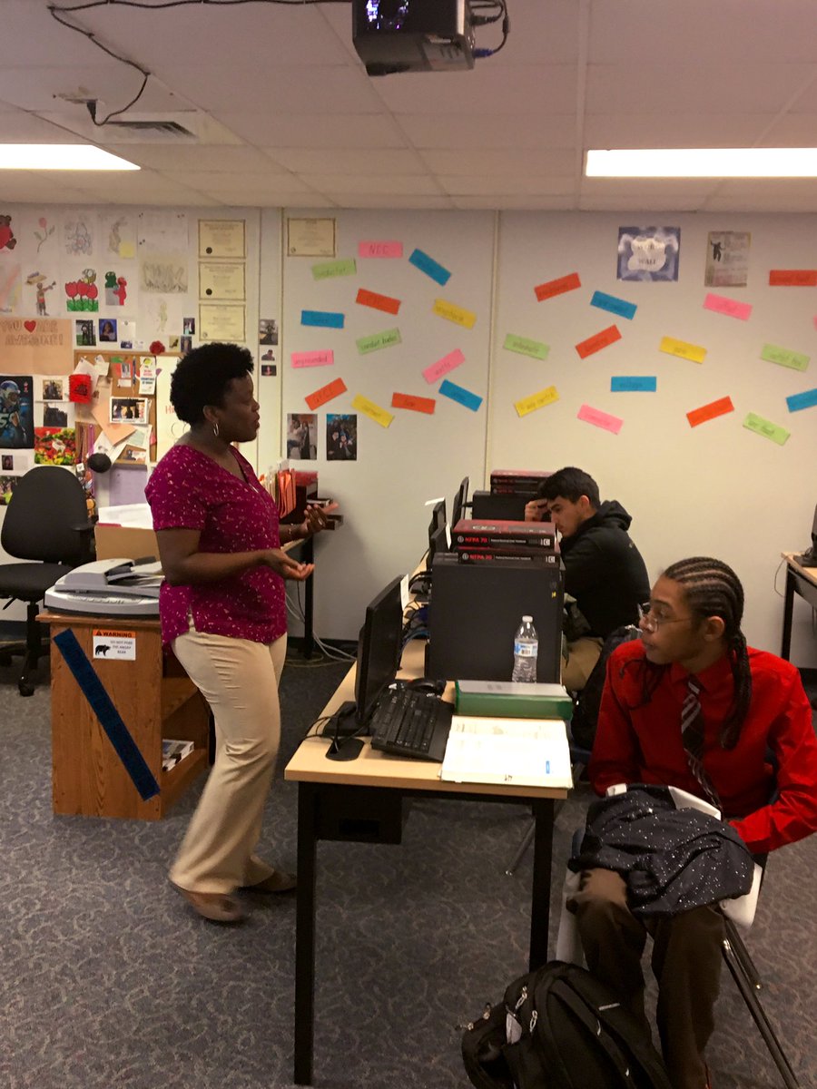 MsWingateCTE's tweet photo. Discussing Professionalism, this month’s employability skill, with Lockwood’s Electrical Trades III students. #dressforsuccesswednesday #ChangeToEmpower #LetsConnect
@Academy_Smith @GCS_CTE https://t.co/xW63JCW2T6