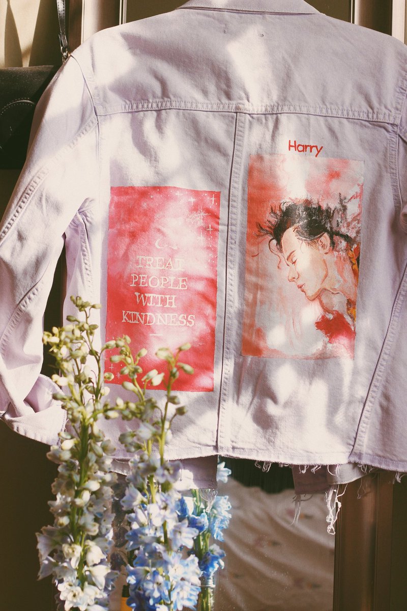 artvandeleyart's tweet photo. @Harry_Styles x pinkwater bath on a lavender jacket!
You can follow my other ig account @/ art.bech for random art stuff I'll be doing!
https://t.co/WBSkui2lIF
#harrystyles #harrystylesart #art #denimjacket #handpainteddenimjacket https://t.co/phnB8xU95D