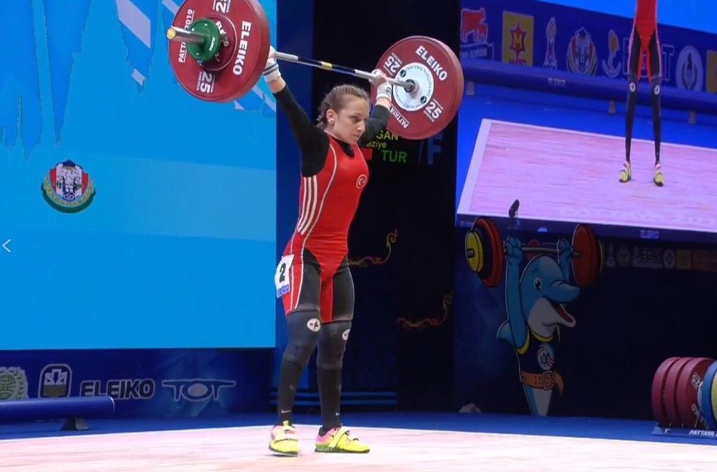 Daha nice şampiyonluklara🇹🇷 🥇
Tayland'da düzenlenen Dünya Halter Şampiyonası koparma ve toplamda🥇madalya kazanarak Dünya Şampiyonu olan Milli Haltercimiz #ŞaziyeErdoğan 'ı yürekten kutluyorum. 🇹🇷