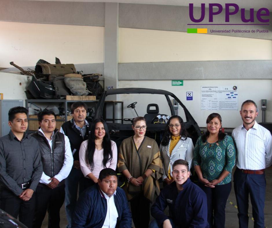 UPPueblaOficial's tweet photo. Presentación del proyecto "Módulo didáctico de dirección y frenos para autos" realizado por alumnos de #IngenieríaEnSistemasAutomotrices
👏👏Felicidades ingenieros ustedes son #OrgulloUPPue https://t.co/P5Rn7cpPKO