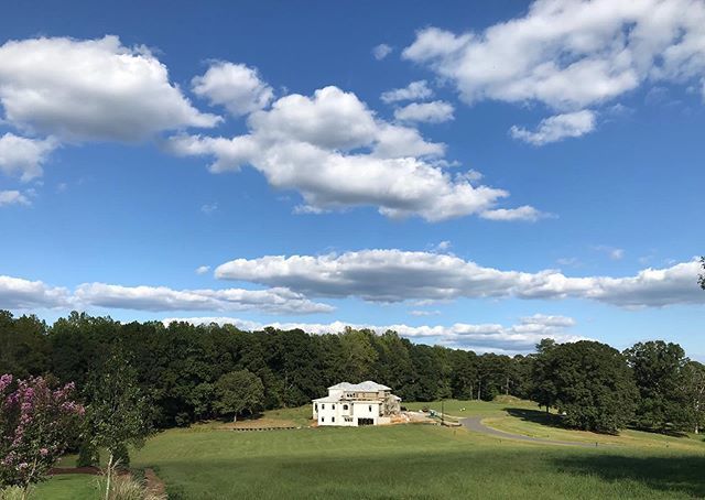 loydbuilders's tweet photo. Stucco going up on a modern project in #southernhills - and NO I did not photoshop that sky! 👀☀️☁️ #loydbuilders #custombuilder #moderndesign #stuccohouse #stucco #northraleigh #nofilterneeded #nophotoshopneeded https://t.co/iefcLp1J2A https://t.co/Tii4qRLOtM