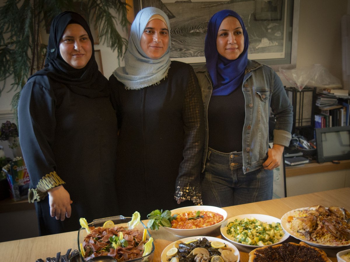 CultureMK's tweet photo. We can't wait to welcome The Syrian Kitchen to A Festival of Creative Urban Living. Bringing the best of Syrian cooking by six refugee women who love to cook and want to share their wonderful cuisine. Head to the #meetingplace where you will find them! #lovemk #syriankitchen https://t.co/qPHWoO2JRq
