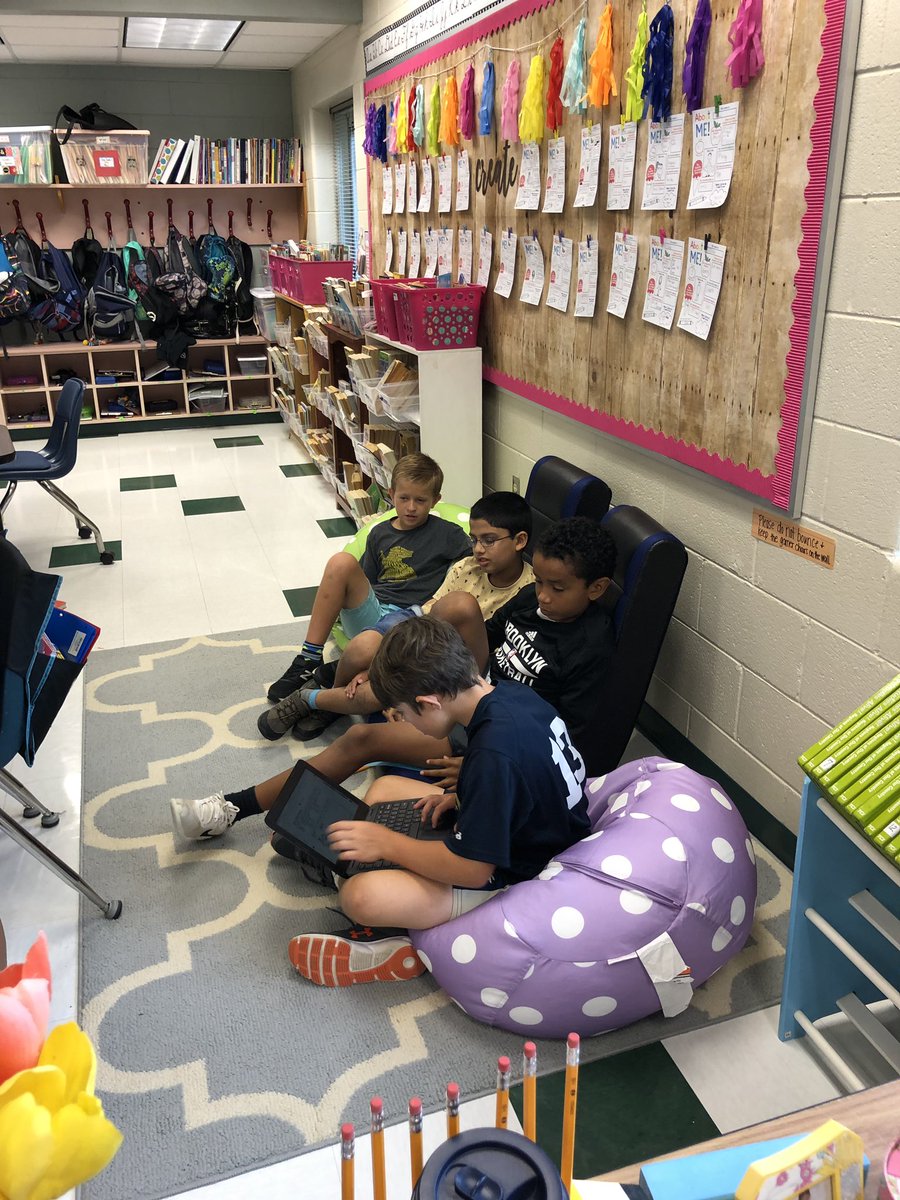 WalkerFox's tweet photo. Collaboration with Seesaw #NFESlifeready https://t.co/XdQBHVYaYp