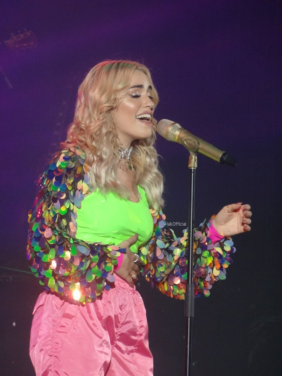 ADinstag's tweet photo. Mañana voy a subir mas fotos ❤
#laliesposito @lalioficial #lalienisrael #bravatour #bravatourisrael https://t.co/vX1F2A5DIW