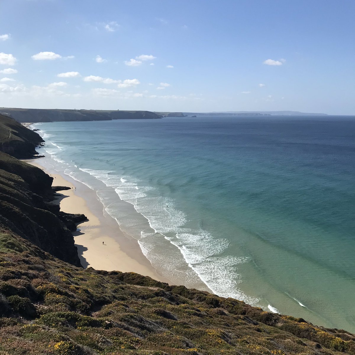 Taylor_Luke's tweet photo. Cornwall in the autumn.... it isn’t half bad! Lovely day off soaking it all up :) #conwall #LoveWhereYouLive #seaside #sun https://t.co/fGOYVOpDXb