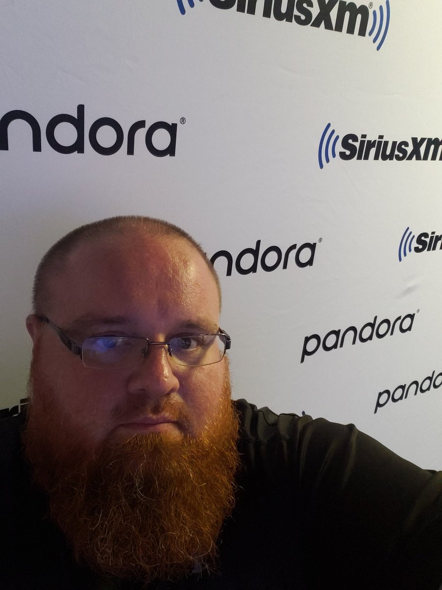 UncleEddie13's tweet photo. 9/18 Episode of @hamradioshow LIVE on https://t.co/AtJYOOV16g from 730pm-930pm Est...Join the "Uncrowned Kings of Reality Radio" as we chop up the week that was and tons of News & Pop Culture....Call the show be part of the #HOFS and be heard ☆718-577-1389☆ #DEMANDTHEHAM #ASYTV https://t.co/khhyDhxEyc