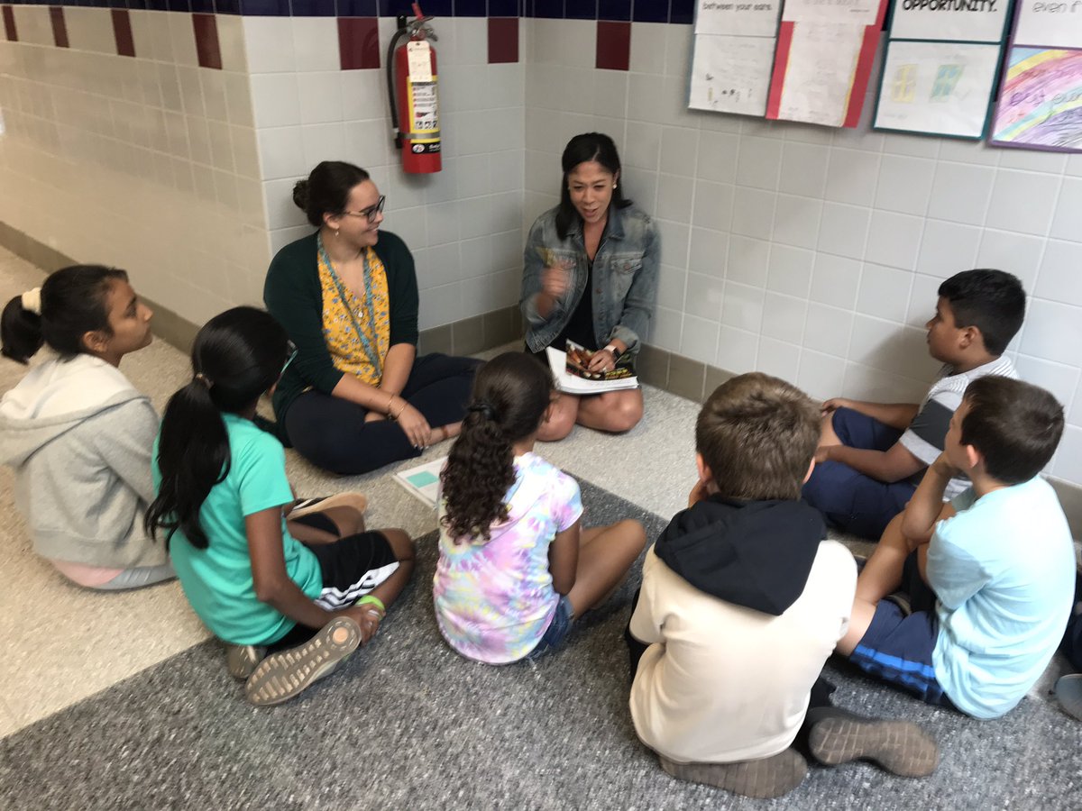 LaurenMihalik's tweet photo. 5th grade Cedar Lane teachers dive into their unit and co-teach a mini lesson together. Awesome discussions and collaboration! @CedarLaneES @cedarlaneAP @DEANCedarLane @evihickman1 #Pathwayslabsites https://t.co/O4cdn0fp7N