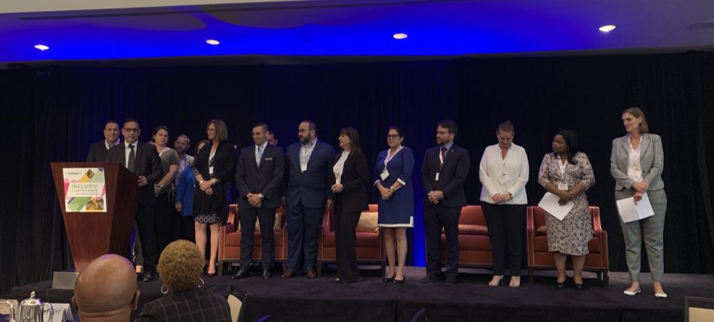 InclusivCDCUs's tweet photo. ¡La Convención Inclusiv 2020 será en Puerto Rico! Cathie Mahon presidenta y CEO de Inclusiv, Eddie Alicea, presidente ejecutivo de @SagradaCoop y miembro de la Junta  de Inclusiv, y representantes de 14 cooperativas hicieron el anuncio en Los Ángeles, California. #CDCUcon19 https://t.co/1TdE7N7pvL