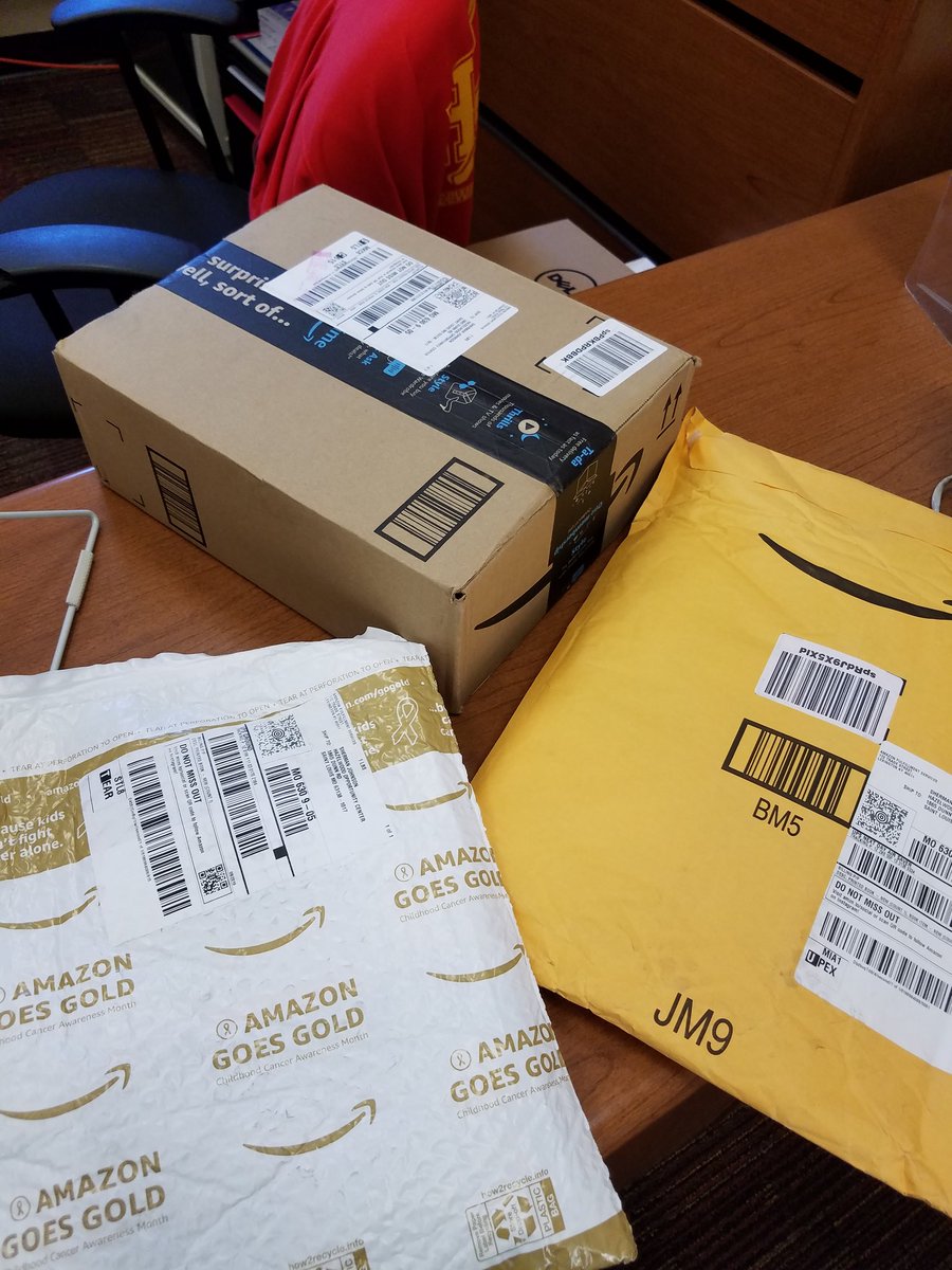 johnsontank39's tweet photo. Today at work was 2 Hr. Ear. release/teacher PD day. So after my students left get a call 2 come 2 the office 4 this...I am not sure who sent items the only gift note was from @CooperDecarla !!!!! Thank u so much!!! #ClearTheLists #support_a_teacher #teacherfriends @HelpATeacher https://t.co/TjNOsGJ2zw
