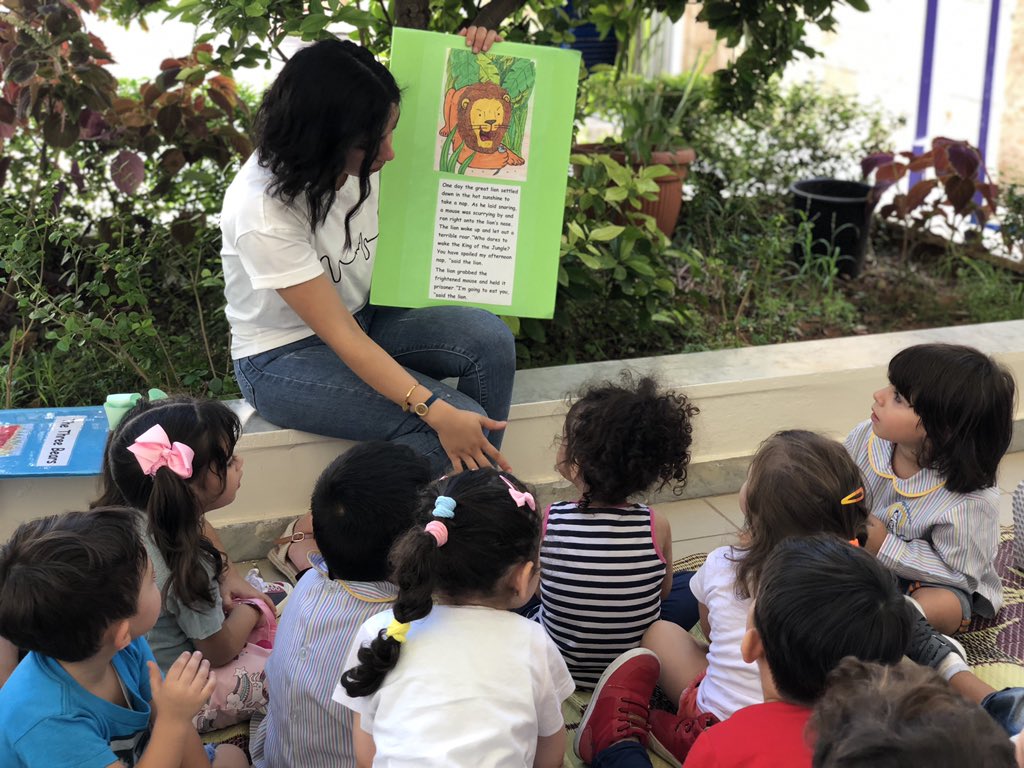 Anytime is a good time for a story! #storytime #listening #discussing @DawhaHighSchool <a href="/FThaalby/">Feda Thaalby</a>  <a href="/SayyadRanya/">Ranya Sayyad</a>
