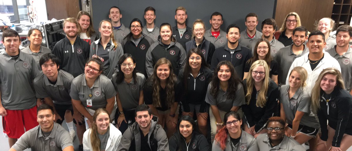 DrGililland's tweet photo. Fantastic group of young AT Professionals. First ATSA meeting of the year for the @TTUHSC_SHP MAT program. #TechMAT #BeGreAT #WreckEm https://t.co/g1qRP2mmLp