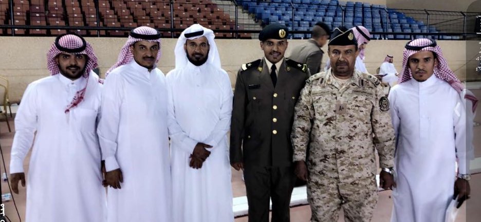alruwaithy1's tweet photo. نبارك ونهنئ أبن العم
نواف عايض بادي الرويثي
بتخرجه من كلية الملك فهد الأمنيه
برتبة ملازم
الف مبروك
تمنياتنا له بدوام الرقي والتقدم https://t.co/rTjpne7qdR