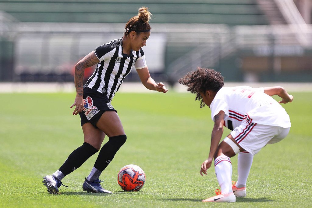 SantosFC's tweet photo. “A presença da torcida é muito importante para nós irmos em busca dessa virada. Contamos com o apoio de todos vocês neste sábado de manhã. #VemProPaca acompanhar as Sereias”
Santos x São Paulo
📅 Sábado (21)
🕖 11h
🏟️ Pacaembu
🎟️ Entrada gratuita (torcida única) https://t.co/ZhJNwMCyj7