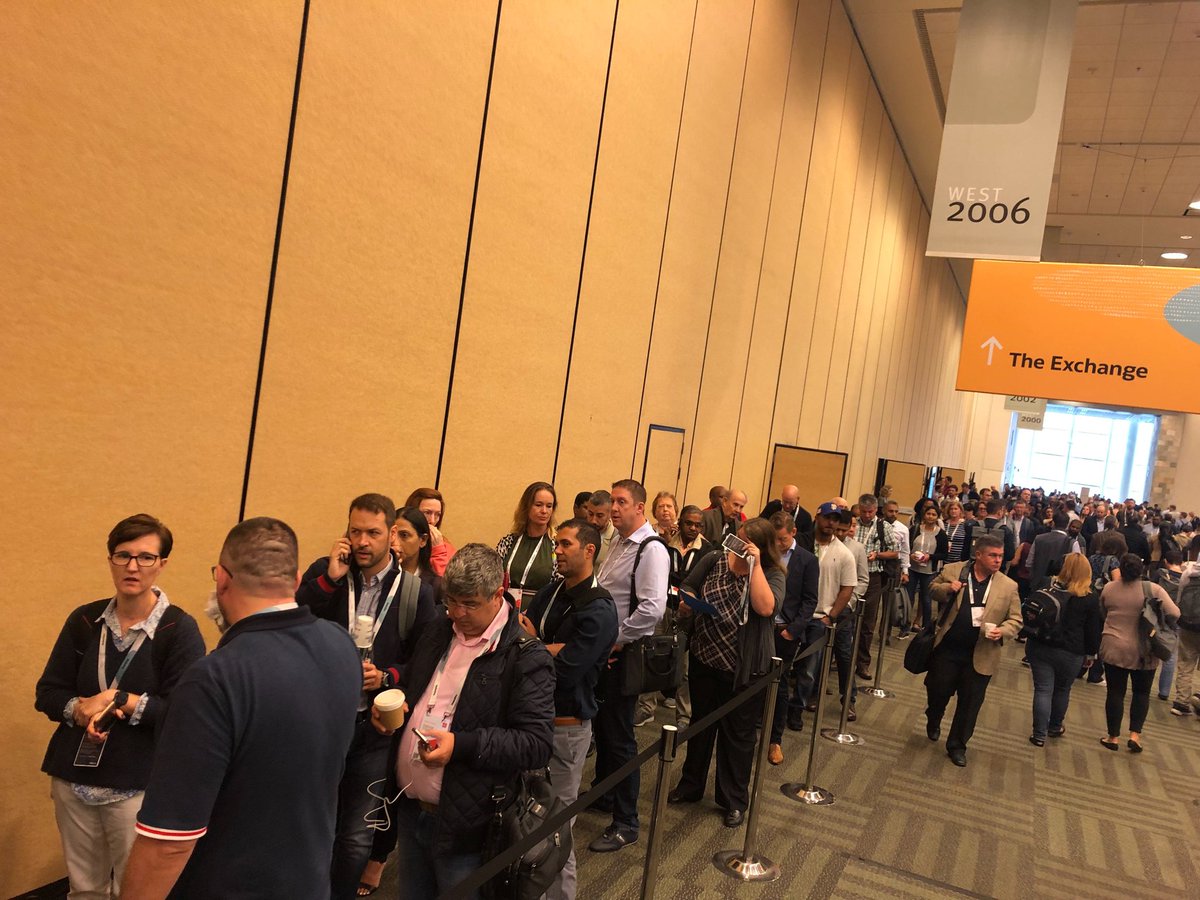gozelaamoth's tweet photo. .@oracleopenworld has been very kind to #oracledesign team, crowds queued outside of @helveticagirl & @hillel @Oracle #UX keynote today. I guess 500 seats weren't enough. Next year we should do it in Moscone North Hall F. This is just a beginning.. #oow19 #UXinnovation https://t.co/ocbPZEQ5yQ