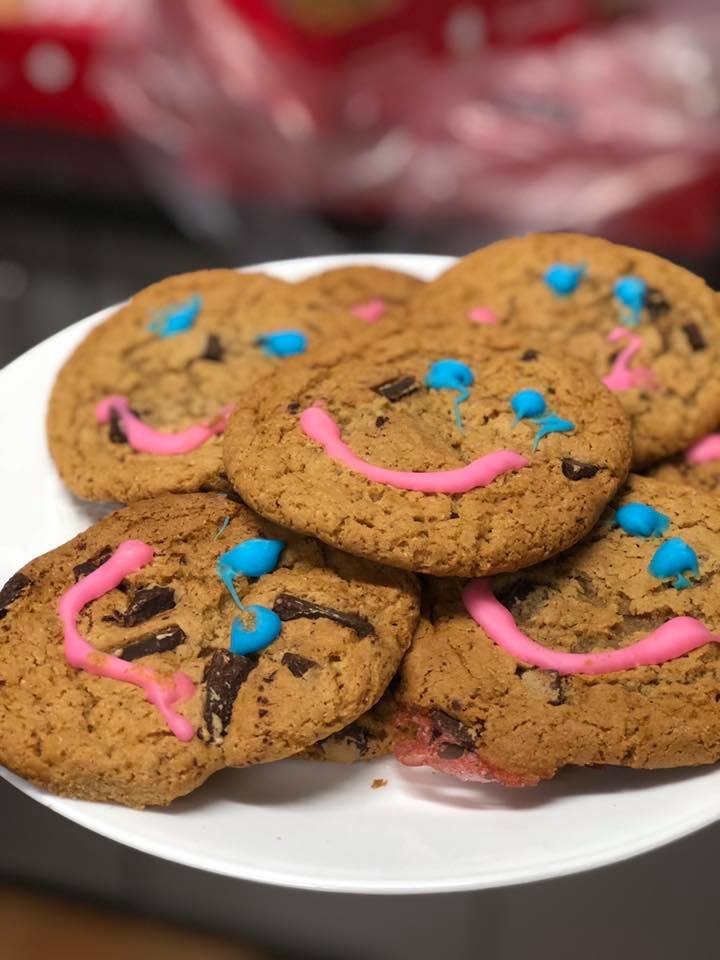S M I L E ..... We are changing up our cookies this week, with smile cookies from Tim Hortons! 😀❤️ #greatcause #tastegreat #loelliott