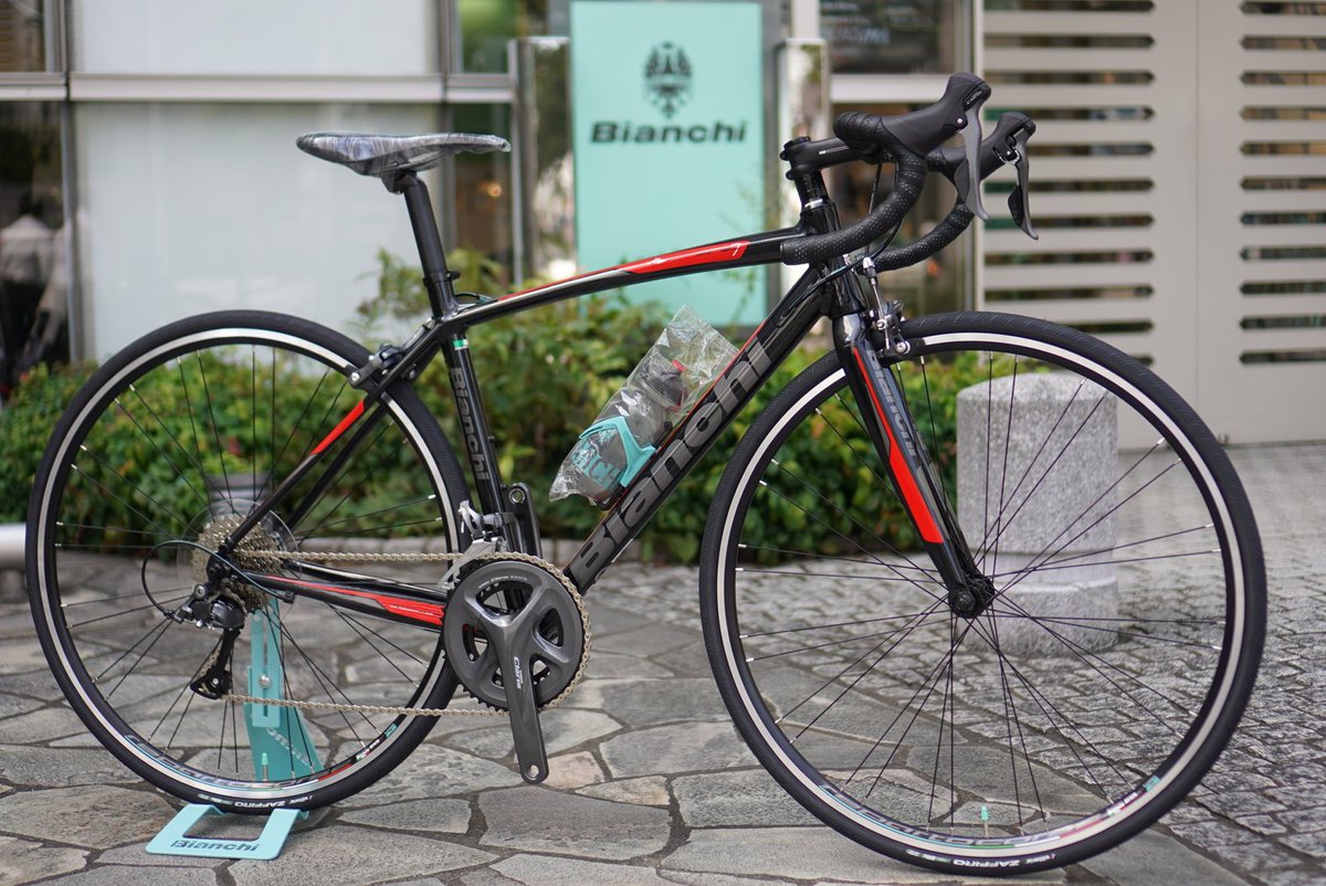 Bianchi Bike Store Omiya Op Twitter 大宮 希少 赤あります ビアンキ のバイクラインナップでは珍しい 情熱の赤が目立つバイクが大宮にございます 19 Oltre Xr3 105 47size Black Red 330 000 税 19 Via Nirone7 Claris 50 Black Red スペシャル