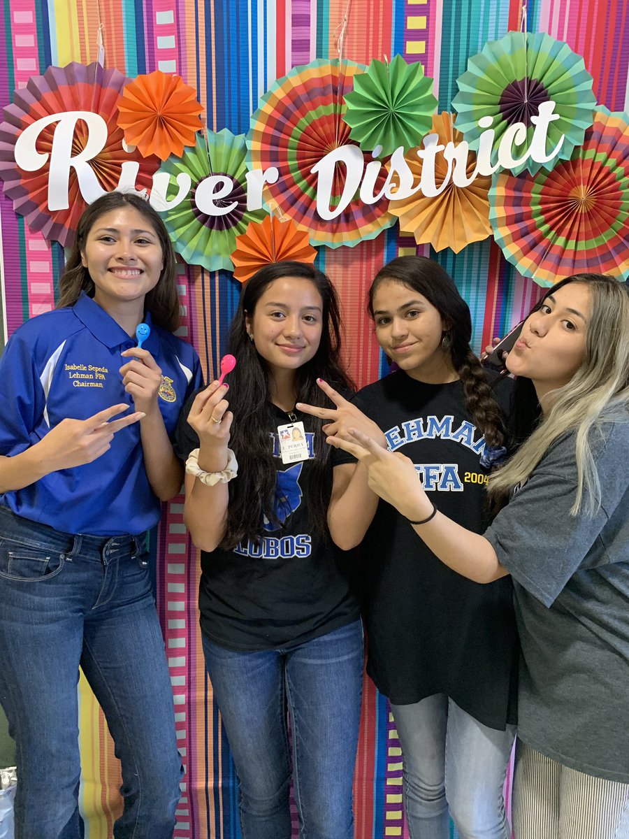 Lehmanffa's tweet photo. We had fun at the River District FFA meeting and leadership workshop! First trip of the year! #leadership #100percentHaysCISD #iCantiHaveFFA #minimaracas https://t.co/ucb9LbS50o