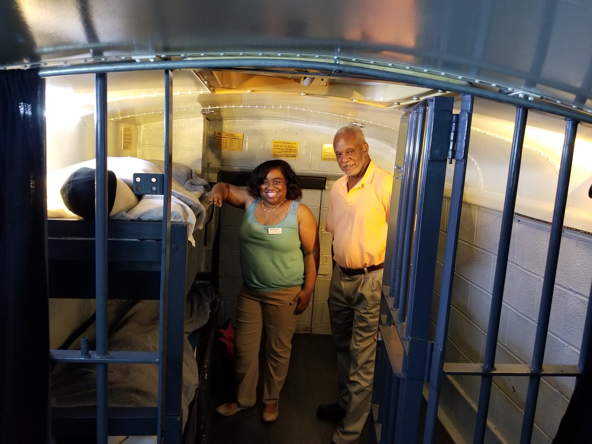 mattiecstewart's tweet photo. Misty Rosser White, SF Agent and Crystal Cleveland and Ricky Jeans, SF Agents at Havenview MS, Memphis, TN @SF_JudyMcConkey @mattiecstewart #mcsf #choicebus #learn2earn #insideout #makingadifference #tnedu #educationmatters https://t.co/WdafNlZhKx