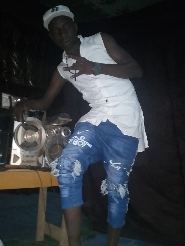 Ahmed Øümä Dit Niger (@dit_uma) | Twitter