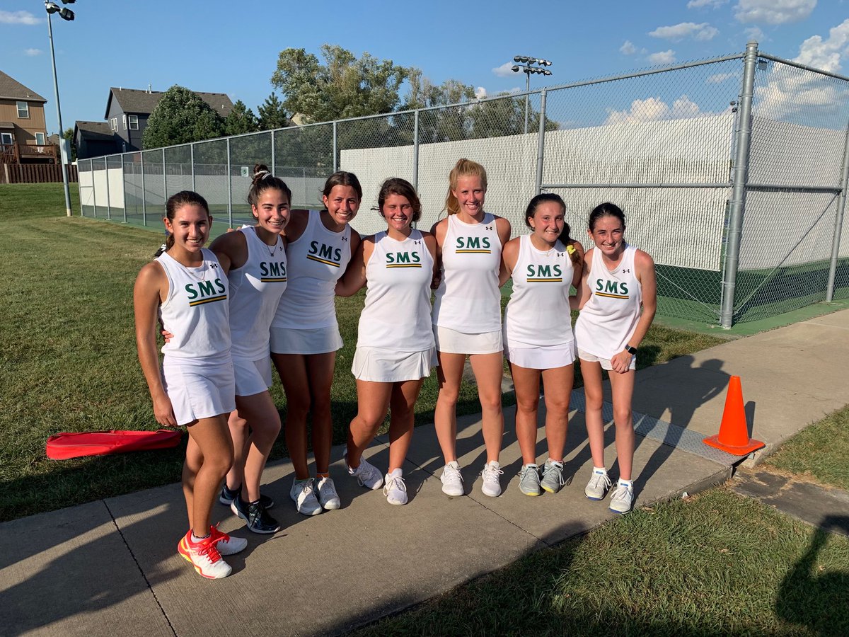 Girls 🎾 with a good team win over Mill Valley 7-5.  Proud of the way the girls played through the hot and humid conditions.  Freshmen Lauren Gunter had the team clinching singles win.  Solid doubles play got the team an early 3-1 advantage.