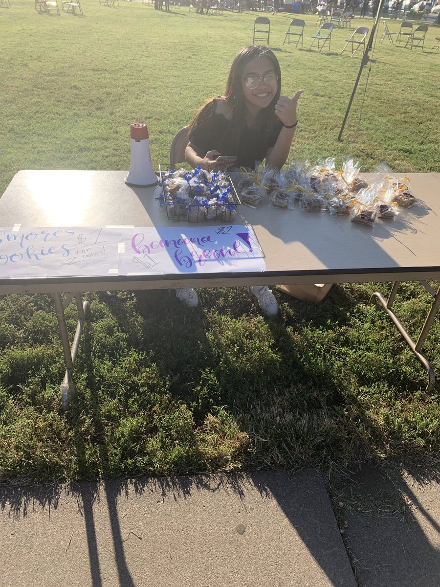 WEHS2021's tweet photo. Come see @cIeofe and Support the #Classof2021 at the Big Do!!
#bananabread #smorecookies https://t.co/Y90NDxmhzw