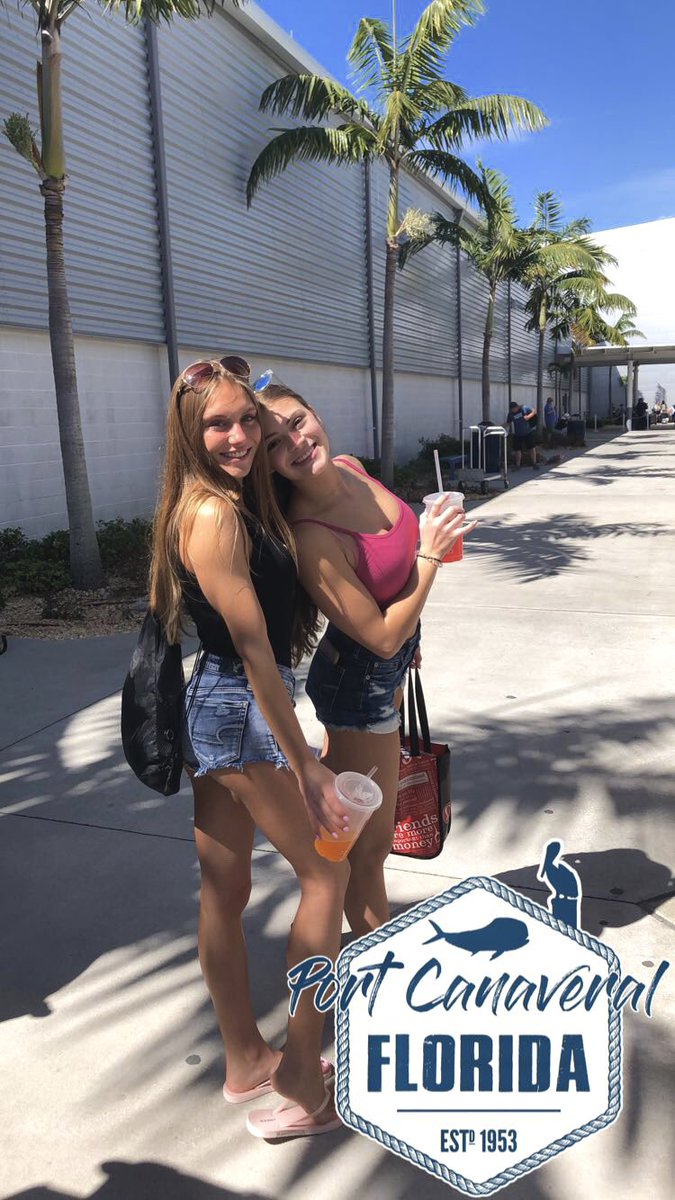 emilywagner__'s tweet photo. Happy Birthday Niessa🎉🎉🥳love you long timeee💗💗 https://t.co/h3SUiwVM5a