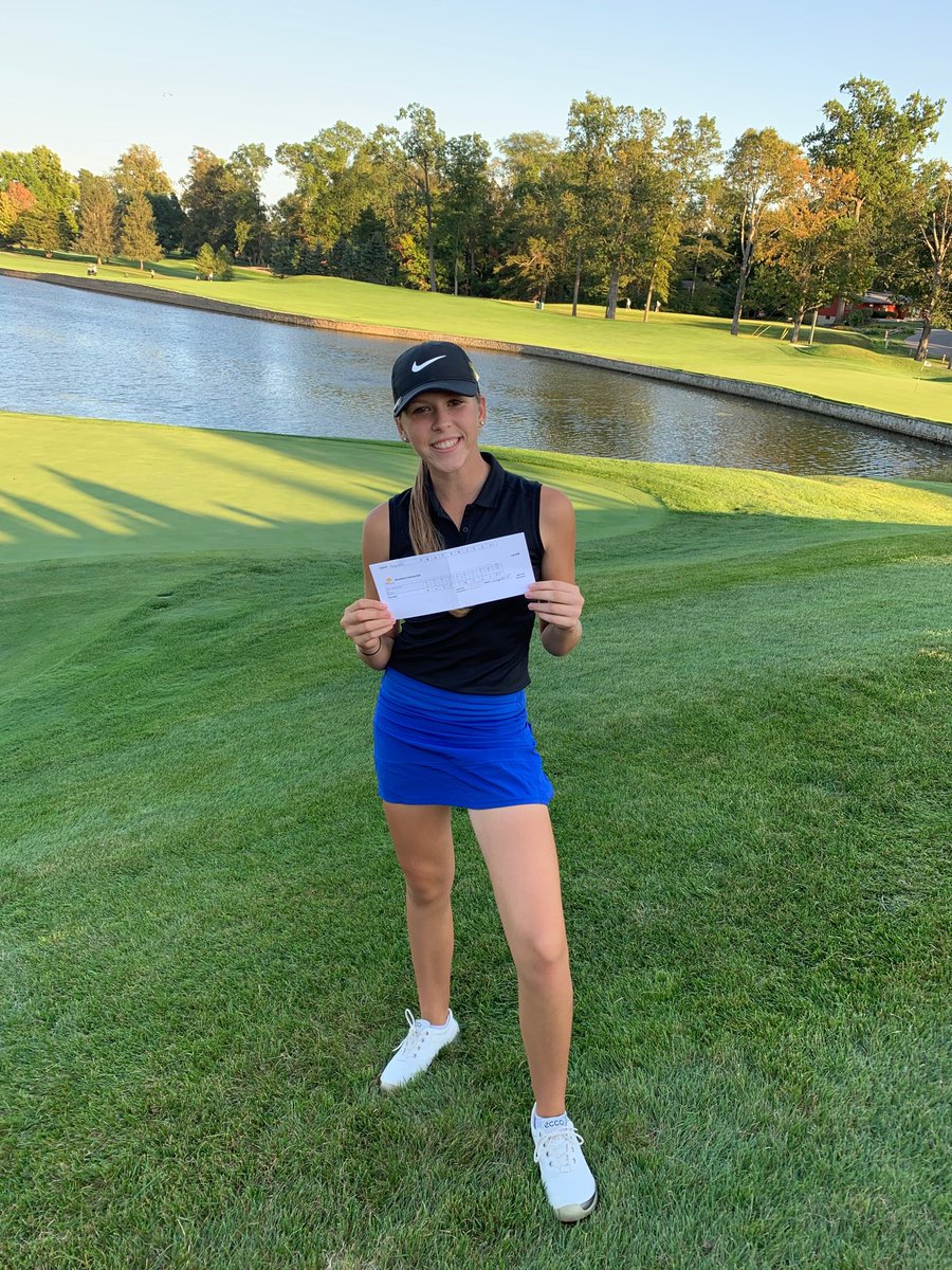 CarmelGolfGirls's tweet photo. Katie Kuc shoots 33 to lead the team at Woodland Country Club! Way to go, Katie!! 💙💛⛳️🎉 https://t.co/bQJjfWWKrl