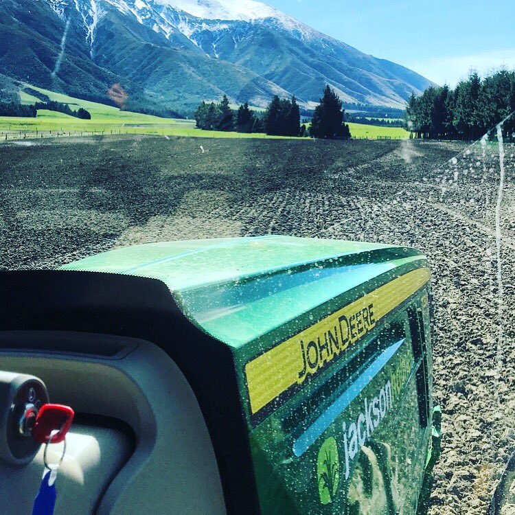erickcollins93's tweet photo. You could be looking at worse out the office window 👌 https://t.co/wnoWeZkboY