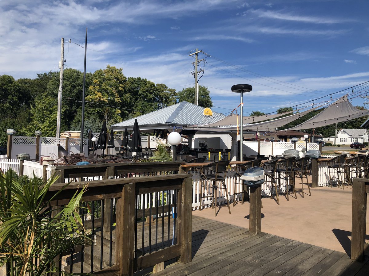 thisisthesarah's tweet photo. My dinner view! Thanks to everyone who came to the Cicero Roundtable event. @AimIndiana https://t.co/ZXp93NX9DK