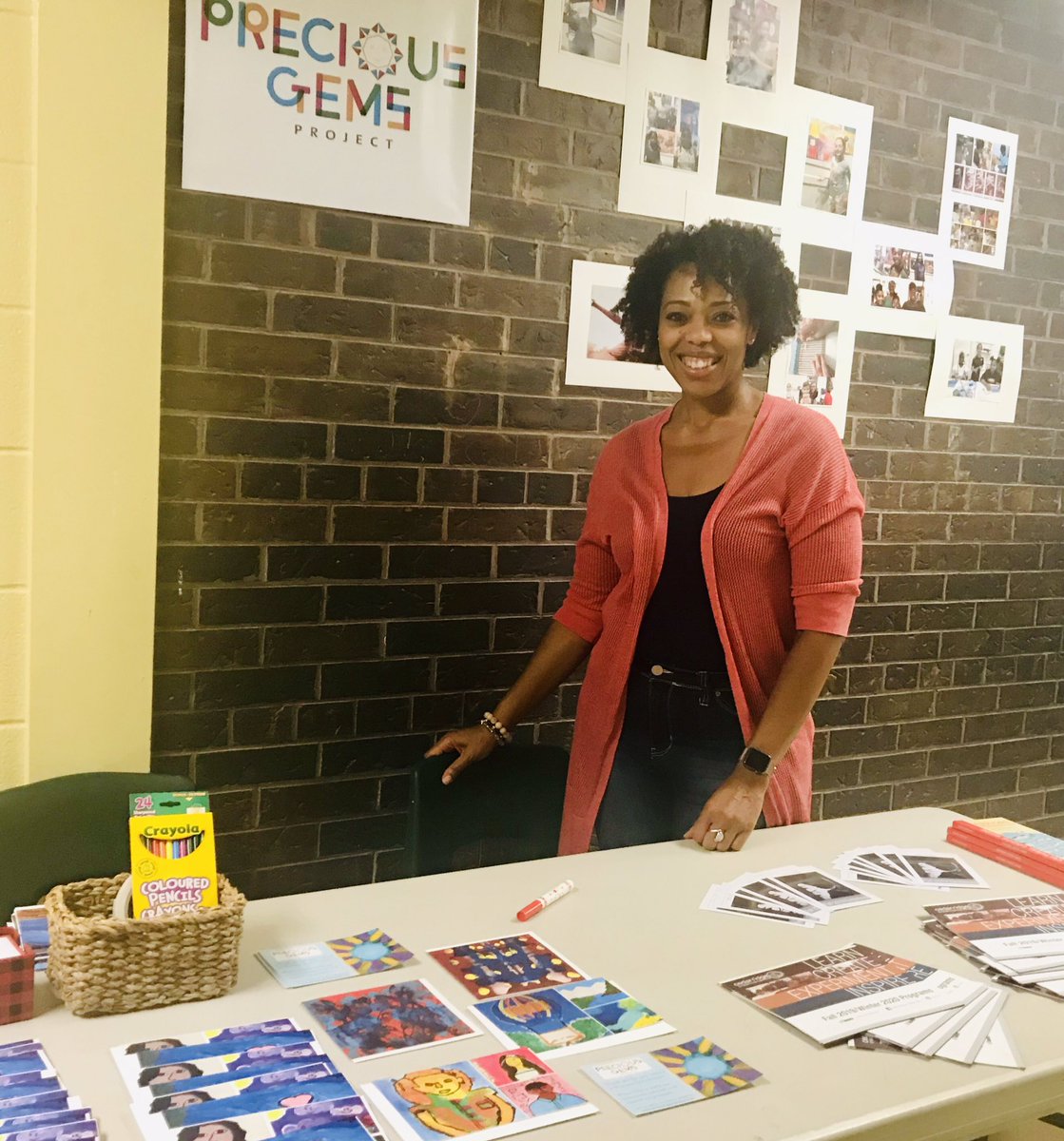 PreciousGemsP's tweet photo. Parent Night. ❤️Sharing what’s we do in the community #toronto #kidsart #nonprofit #Preciousgemsproject https://t.co/Rx5YCdpOrf