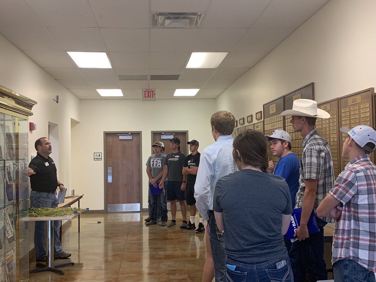 BillBackhaus's tweet photo. Great day w / @iowaffa W IA Chapters giving back to enjoy our @BASFAgProducts Showcase @ISUExtension Armstrong Research Farm-Lewis IA. Unfortunately the rain kept us inside, but our day was complete w/ #sefina #revysol #credenz #liberty #engenia #obviusplus https://t.co/MgyXc5ejcu