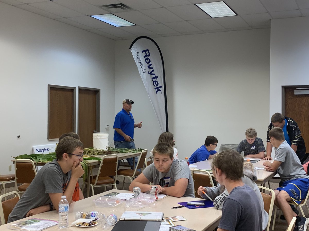 BillBackhaus's tweet photo. Great day w / @iowaffa W IA Chapters giving back to enjoy our @BASFAgProducts Showcase @ISUExtension Armstrong Research Farm-Lewis IA. Unfortunately the rain kept us inside, but our day was complete w/ #sefina #revysol #credenz #liberty #engenia #obviusplus https://t.co/MgyXc5ejcu