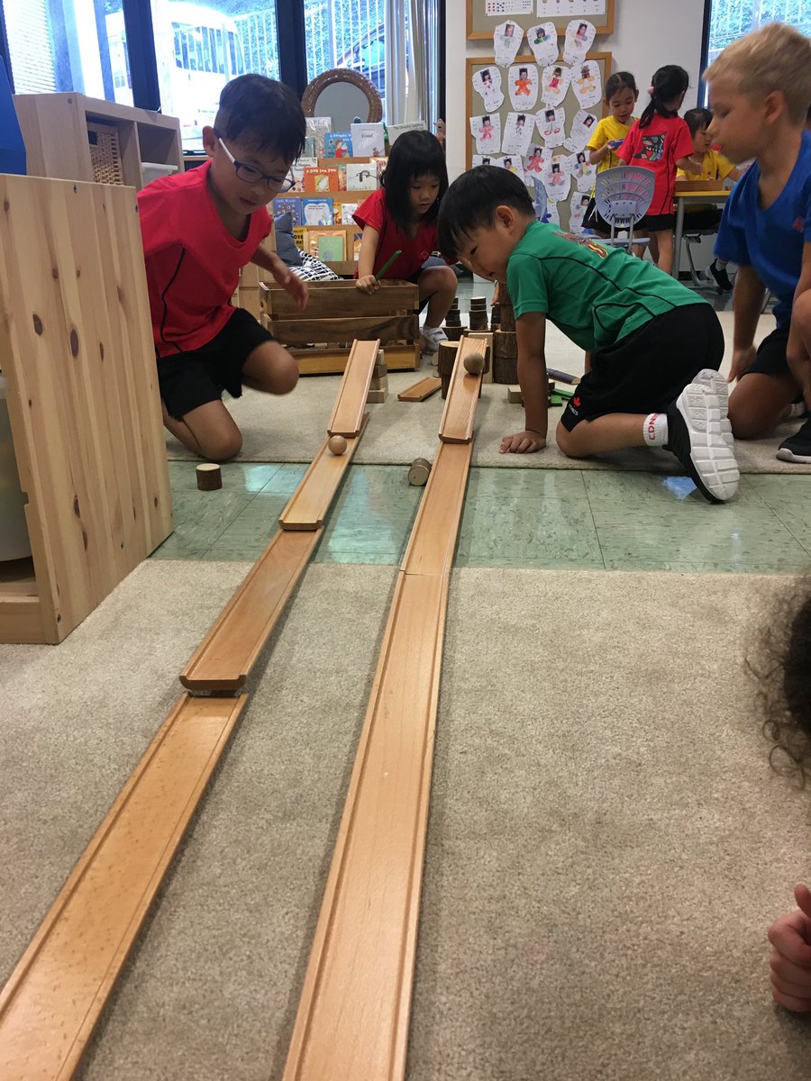 AlexisCherniak's tweet photo. Prep C is beginning their inquiry into #motion! Looking into why things move the way they do, and what affects motion. #CDNIS #HTWW https://t.co/BHobJ8zu5o