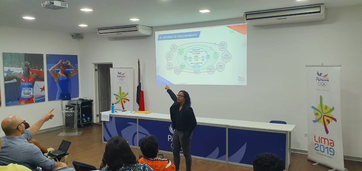 COlimpicoPanama's tweet photo. Esta tarde dio inicio el II Diplomado en Gestión de las Organizaciones Deportiva.

Este diplomado es parte de los programas de formación avanzada que ofrece Solidaridad Olímpica y es organizado por el COP junto a la Universidad de Panamá.

#UnPaísUnEquipo https://t.co/eO7afkD2IS
