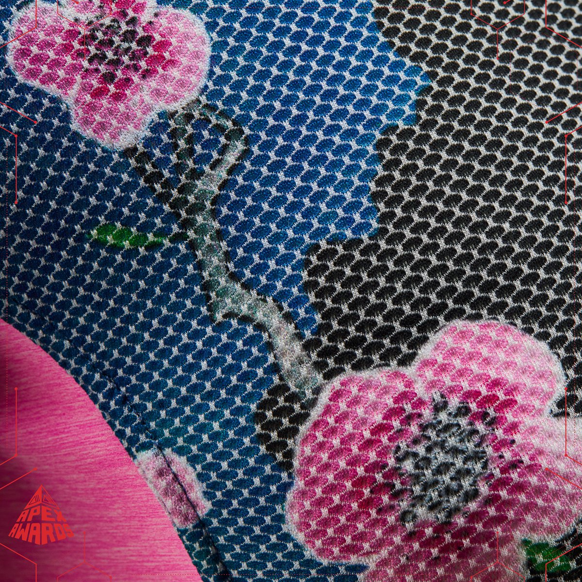 Polartec's tweet image. Crazy? Don’t mind if we do! Congrats to Crazy Idea the Italian ski brand for winning a 2019 APEX Award for their custom printed Delta shirt, designed for summer training in the hottest conditions
#premierevisionparis #polartec #madewithpolartec #scienceoffabric #polartecapex