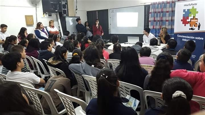 subsepartcomyg's tweet photo. Multiplicamos el mensaje del Gobernador @domingopeppo sobre #Prevención. Desde el programa #HazTuParte brindamos jornada de "Concientización sobre Adicciones" en la E.E.P N° 117 "Manuel Sanchís" del #Guiraldes- destinada a alumnos de 6to grado-
@SeguridadChaco 
@FantinNestor https://t.co/NlOh32FdBj