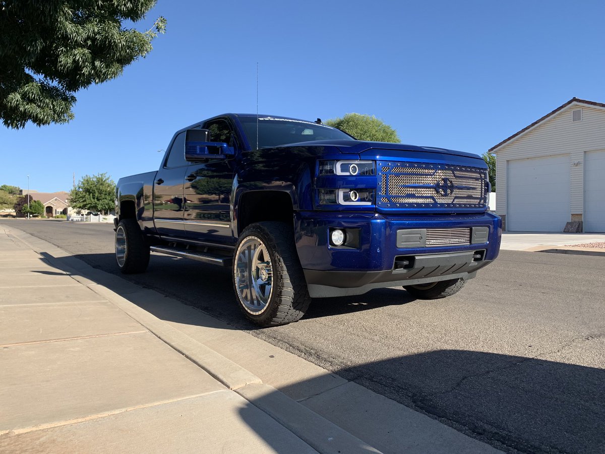 tayhoward81's tweet photo. Spank my ass and call me sally.. we got a fresh rig. https://t.co/DZfPnIsav8