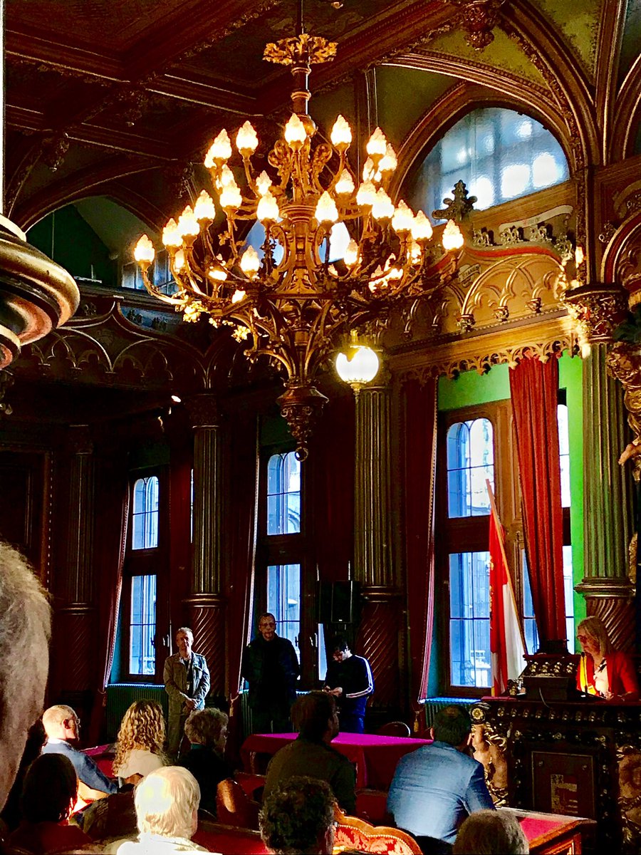 PalaeoNeuro's tweet photo. Looking forward to the talks &amp; posters tomorrow @ESHE_society the registration venue certainly set high expectations #ESHE2019 #paleoanthropology #fossils #evolution @ANU_BioAnth https://t.co/c6sxYyKcWa
