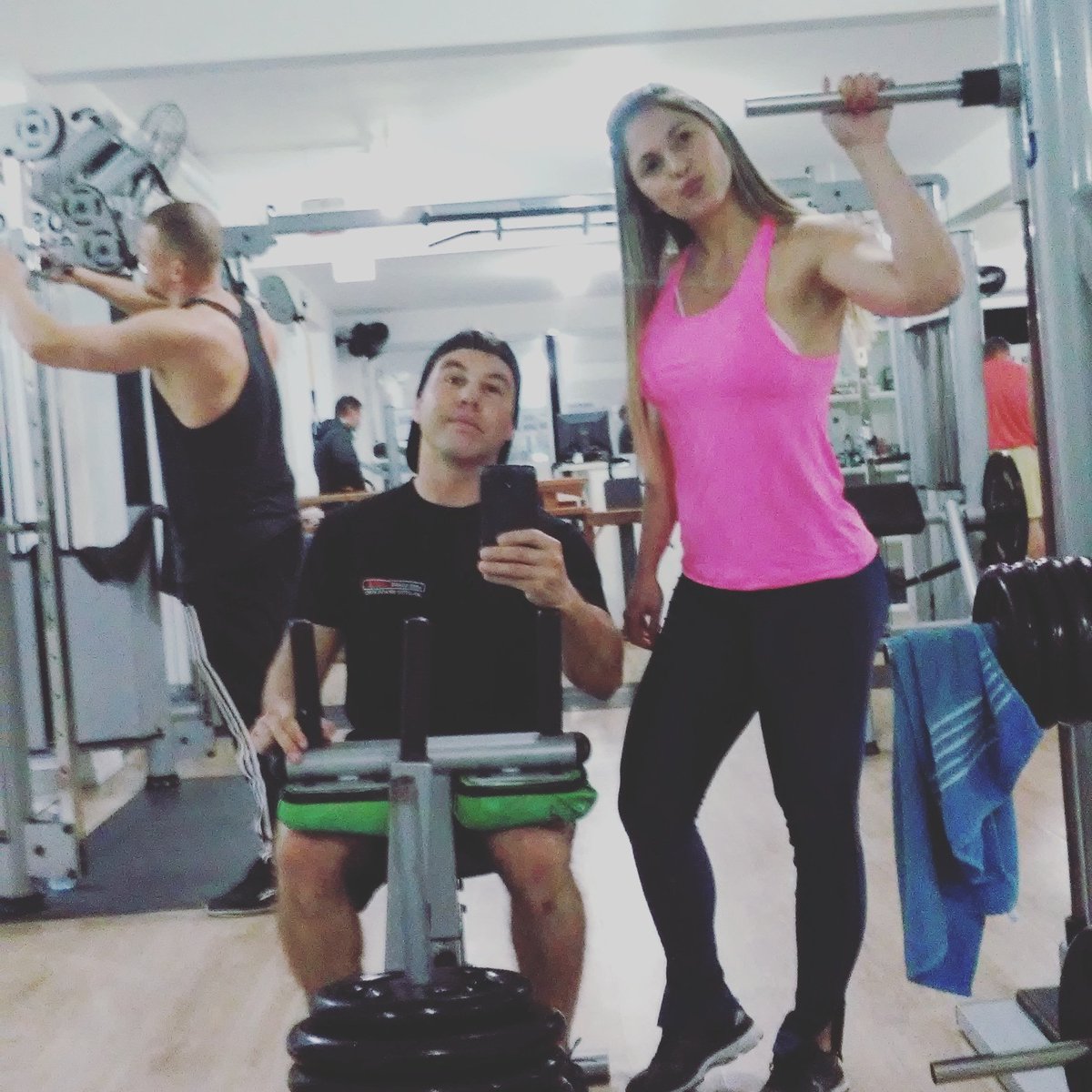 sandro_penteado's tweet image. Ela &amp;amp; Eu #amigosforever💕💪