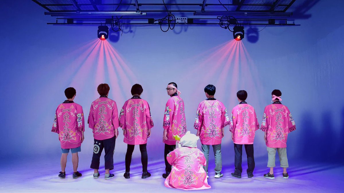 超生きるさいとうさん در توییتر 過去の大森靖子ファン企画 各種ライブでのサイリウム巻き ぱいぱいでか美さん元祖 森t展 大森靖子ファン自作tシャツ展示会 オリジナル歌詞画像チェキとケーキ 本ナナ主催 法被とハチマキ 愛してる Com動画 おっさんトランプ 366