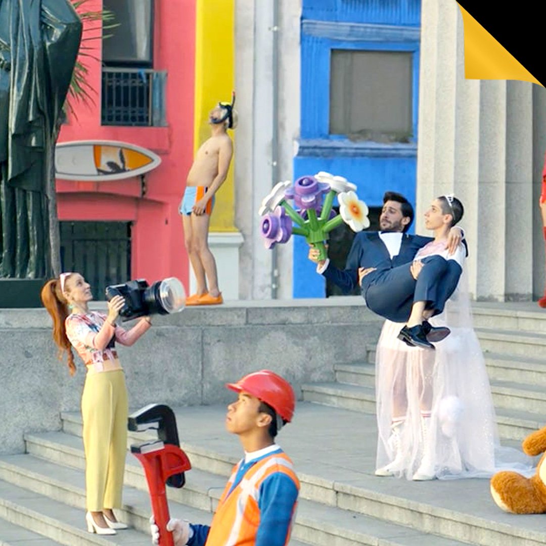 In 2,000 I introduced 'smashables' (the philosophy that truly powerful brands don't need to show their logo to be recognized) to <a href="/LEGO/">Lego</a>. Their new TV campaign is based 100% on that concept. How quickly do you recognize this is LEGO? Watch the ad at zcu.io/DCdX.