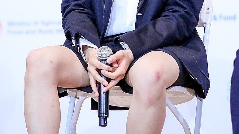 txtknees's tweet photo. hard-working knees 

#TXT #투모로우바이투게더 
@TXT_members https://t.co/8r0dRRn4Qu