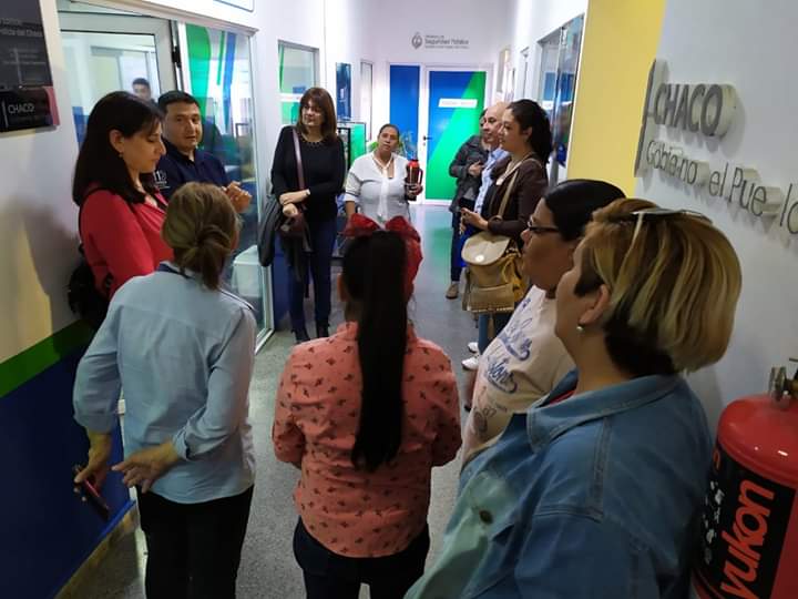 subsepartcomyg's tweet photo. Con el fin de fortalecer lazos con la comunidad- tal cual lo indicó el Gobernador @domingopeppo - cada miércoles, recorremos junto a integrantes de #ForosVecinales de las 3a y 5a jurisdicciones, las instalaciones del 911 y centro de Videovigilancia.
@SeguridadChaco
@FantinNestor https://t.co/WLm3aGSHrB