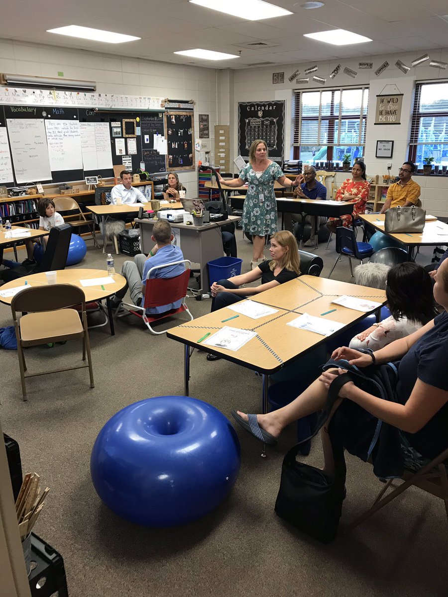 hcpss_tres's tweet photo. Our 3rd grade team engaged in circles with their classroom community of parents tonight! It was incredible to witness this innovative BTSN format! 💙💚 #WhereWeBelong https://t.co/9bgsbtpuJt