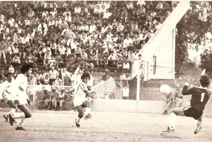 CCA19130FICIAL's tweet photo. #CcaProceres
Por los 100 años de @CACCSANTIAGO se jugará un partido de las Viejas Glorias del #Ferro y el #Albo reeditando el clasico ferroviario Será este domingo a las 15 hs Habrá homenajes espectáculos artísticos y una verdadera fiesta del fútbol #VamosCentralArgentinoTodavia https://t.co/Z1WZVGxPiW