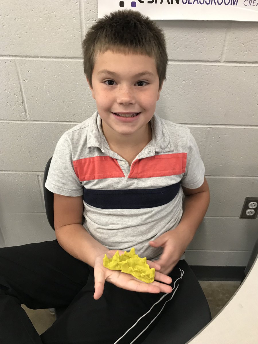 CabezasHistory's tweet photo. Constructing landforms with play doh in @CabezasHistory @powhatanms https://t.co/3ZlRUf00Na