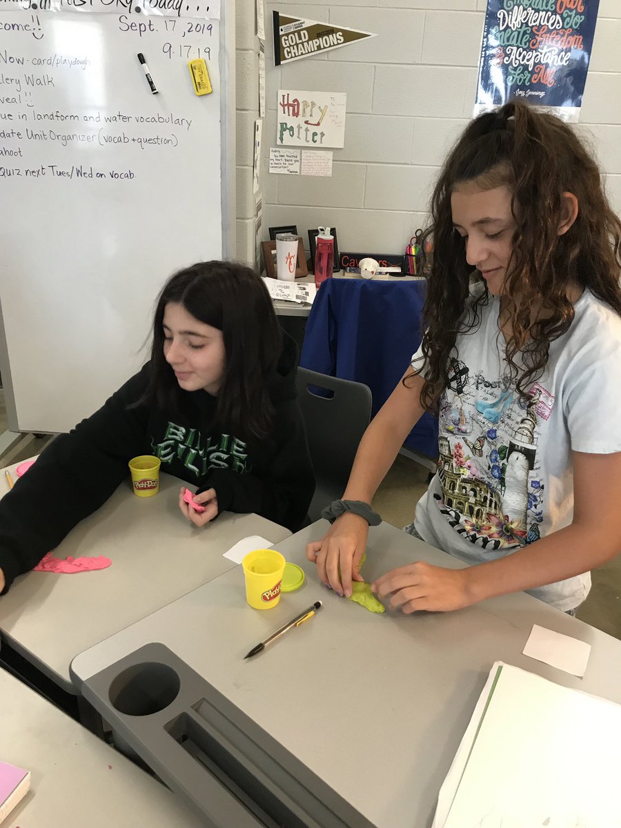 CabezasHistory's tweet photo. Constructing landforms with play doh in @CabezasHistory @powhatanms https://t.co/3ZlRUf00Na
