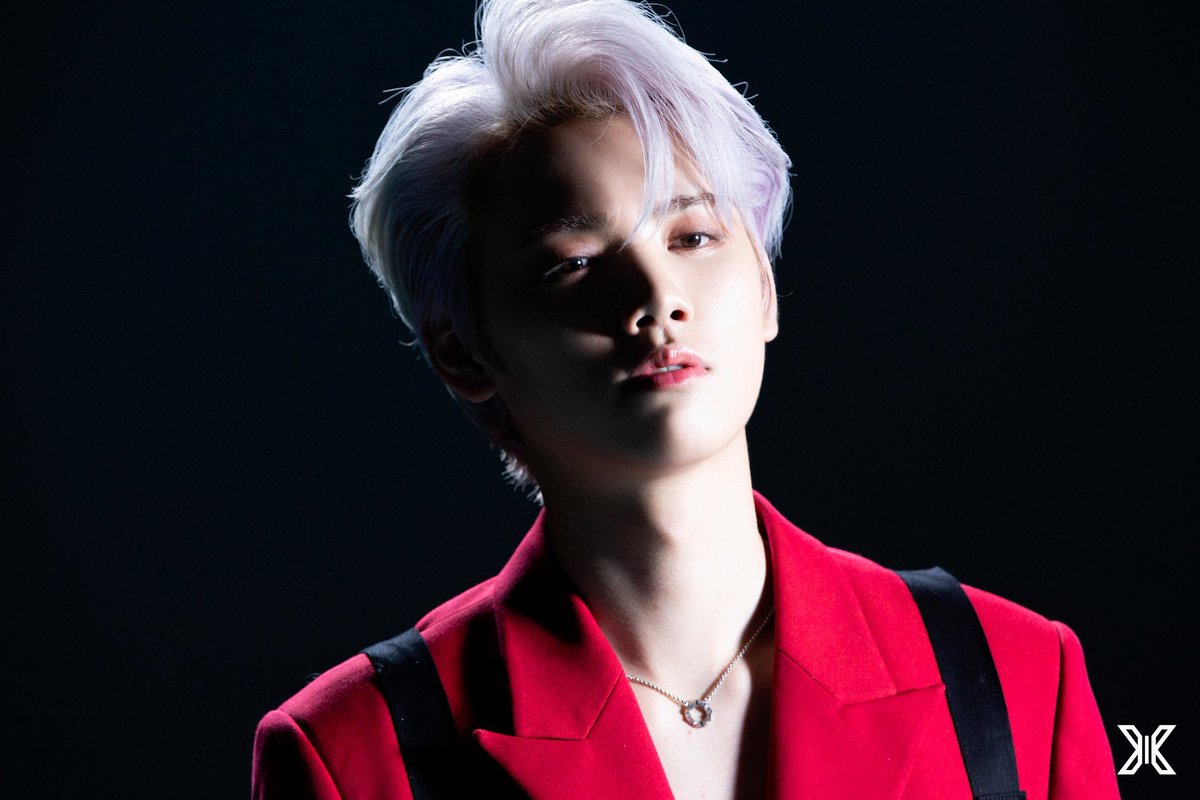 5ll4MH's tweet photo. 왕자 😱 https://t.co/JQMpYrYwmV